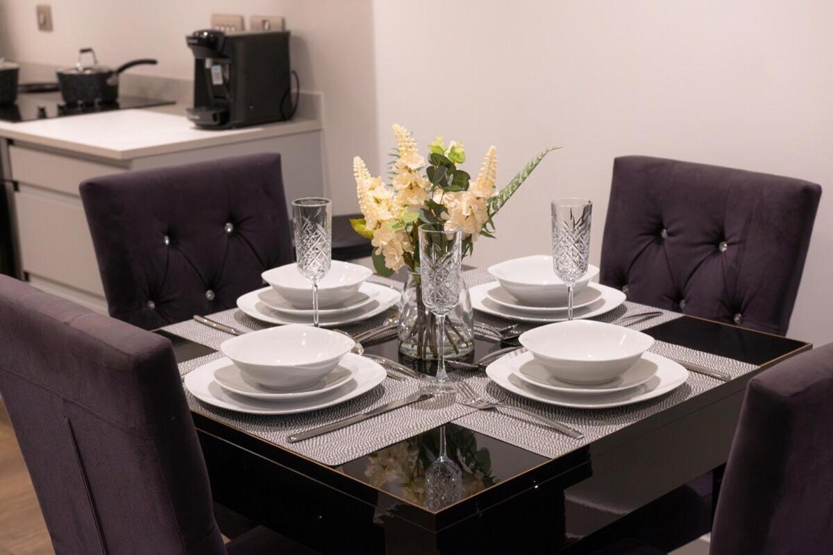 Luxury Mcr 2Bed,2Bath Apartment- Central Location! แมนเชสเตอร์ ภายนอก รูปภาพ