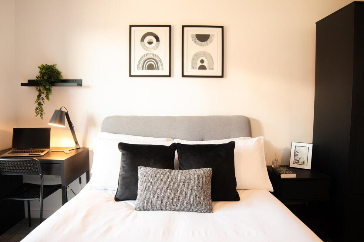 Luxury Mcr 2Bed,2Bath Apartment- Central Location! แมนเชสเตอร์ ภายนอก รูปภาพ