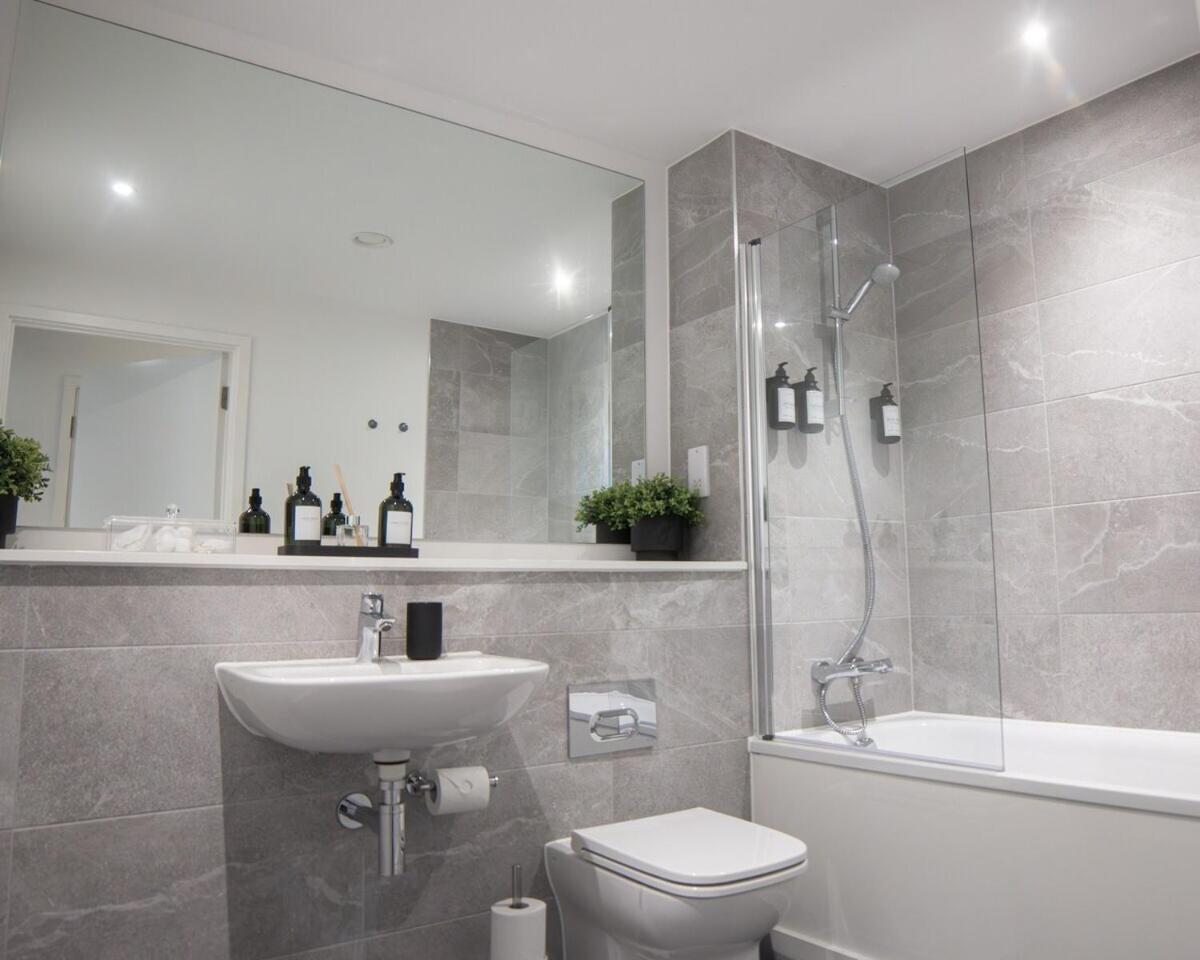 Luxury Mcr 2Bed,2Bath Apartment- Central Location! แมนเชสเตอร์ ภายนอก รูปภาพ